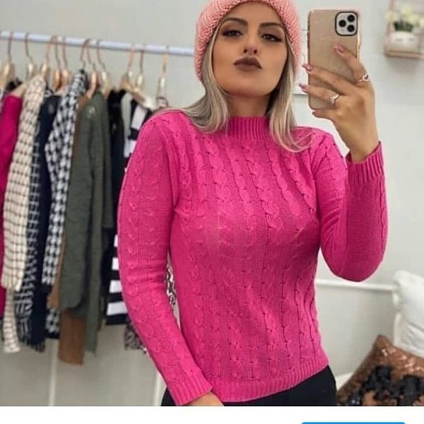 blusa tricot gola alta trança atacado pink